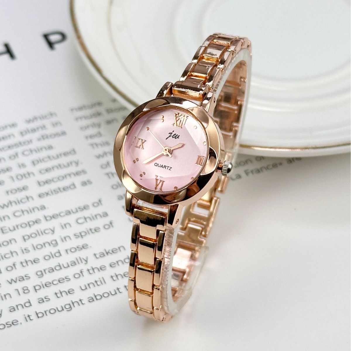 Women's minimalist and compact - Luxury Watch Cartier review and price