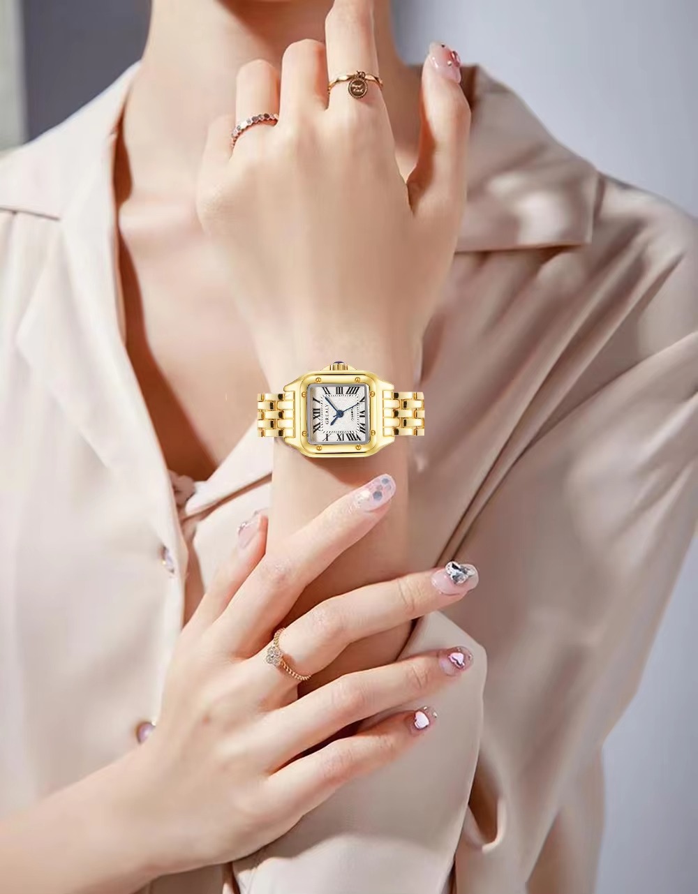UTHAI W125 New Fashion Casual  - Luxury Watch Cartier review and price